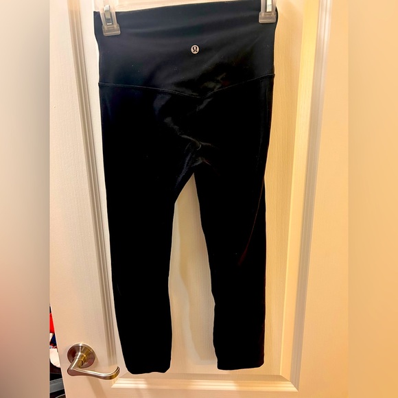 Lululemon Black Align Cropped Legging - Picture 1 of 3